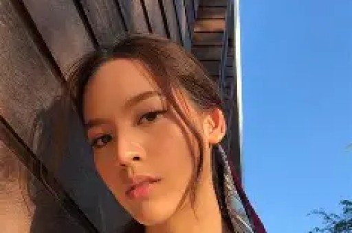 国家一级演员陈小艺被曝多次出轨！丈夫坐轮椅她深夜幽会小鲜肉病重丈夫反替她辟谣：这婚姻比狗血剧还离谱