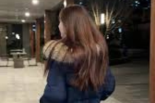 女明星大瓜离过婚有固定情人还约会小鲜肉王菲那英张雨绮躺枪